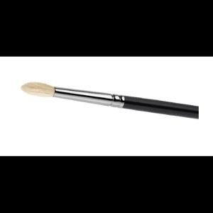Mac Brush 221